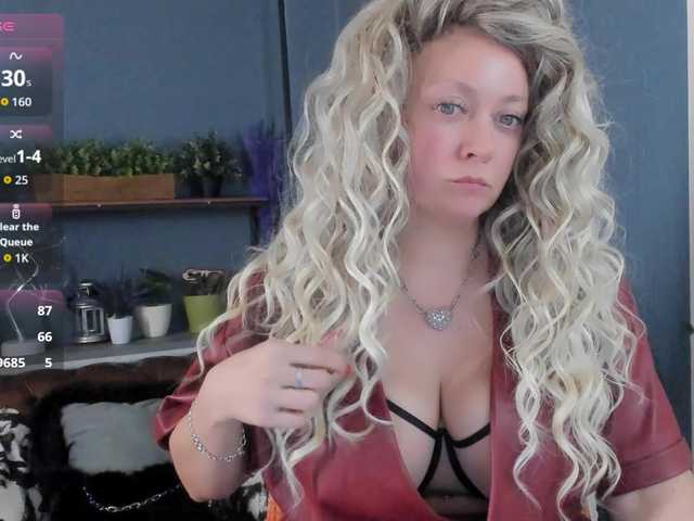 JessicaFoxie's BongaCams show and profile