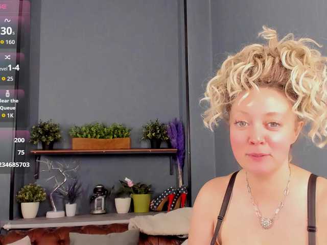 JessicaFoxie's BongaCams show and profile