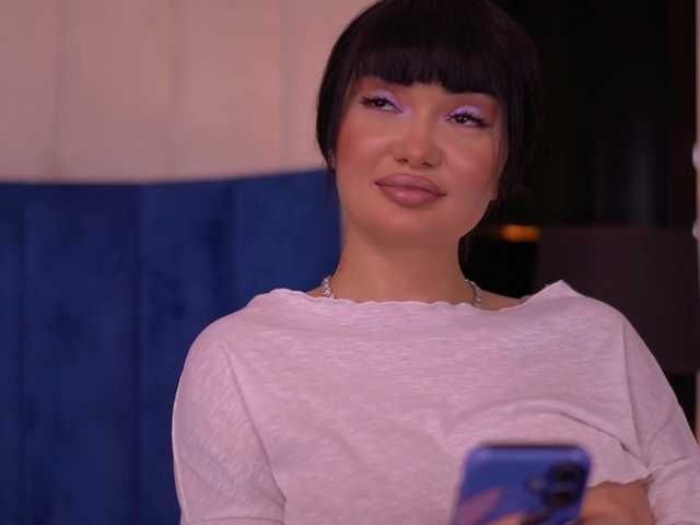 SashaFerrera's BongaCams show and profile