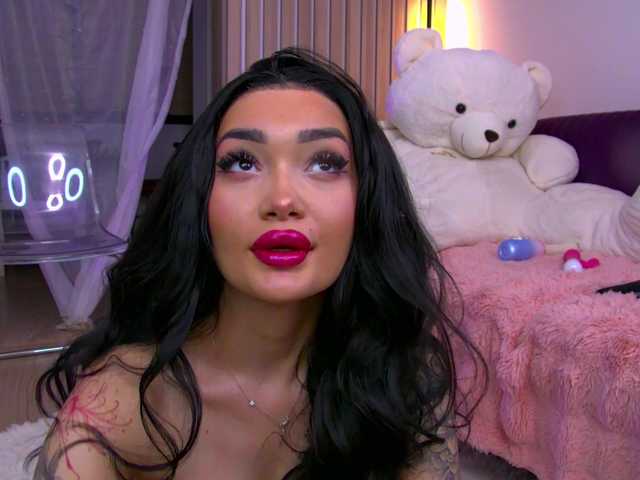 SashaFerrera's BongaCams show and profile