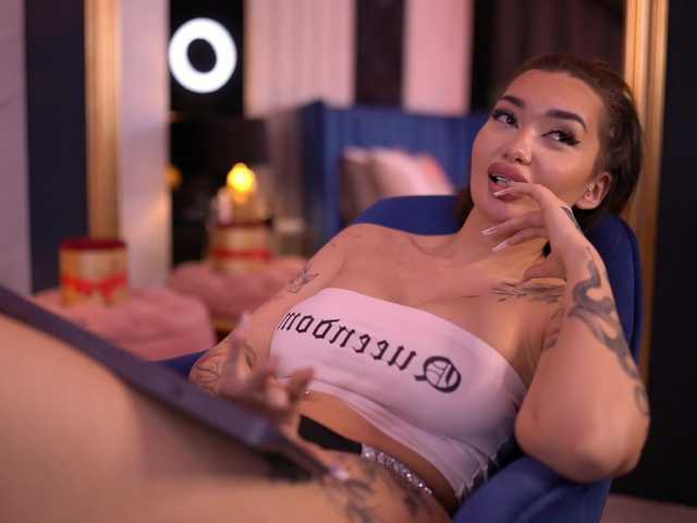 SashaFerrera's BongaCams show and profile