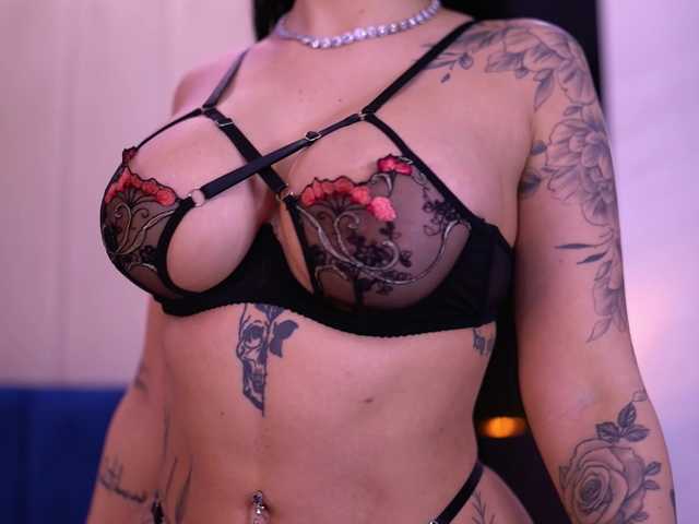 SashaFerrera's BongaCams show and profile