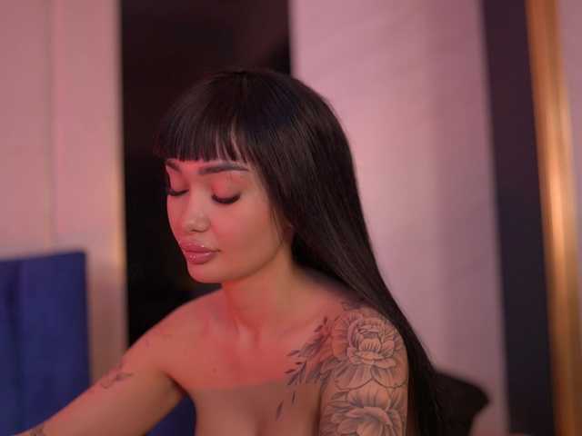 SashaFerrera's BongaCams show and profile