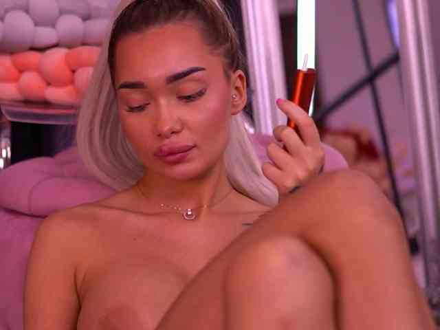 sexcam online SashaFerrera