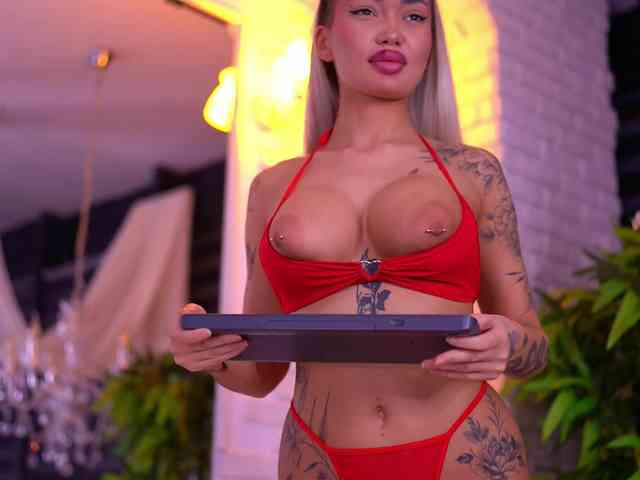 SashaFerrera webcam