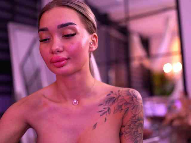 live voyeur web cam SashaFerrera