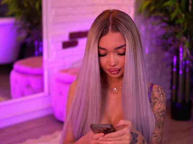 cam online SashaFerrera