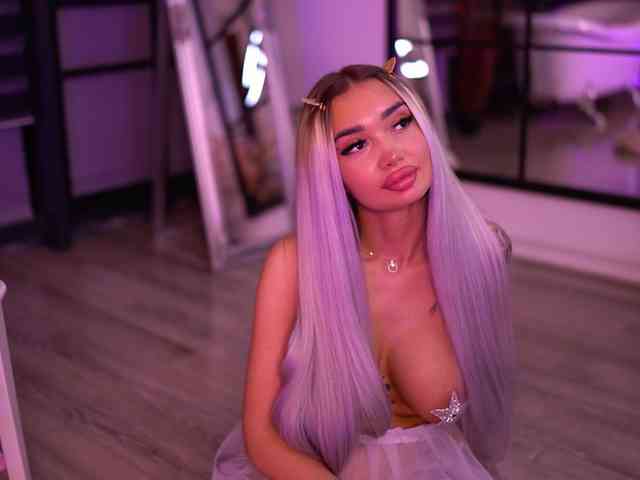 nude web chat SashaFerrera