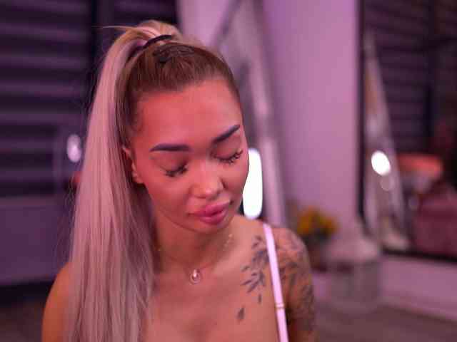 sexcam online SashaFerrera