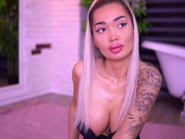 adult chat online SashaFerrera
