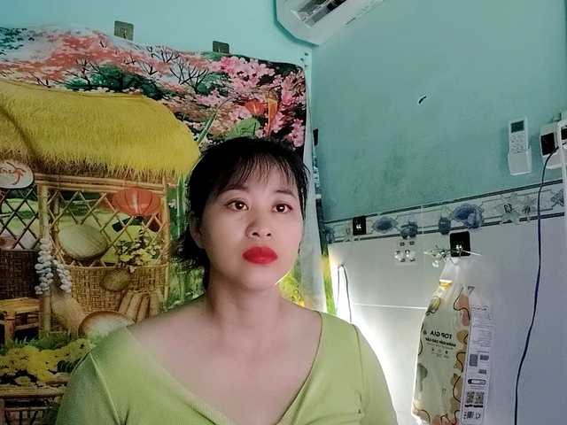 Youngsee69's BongaCams show and profile