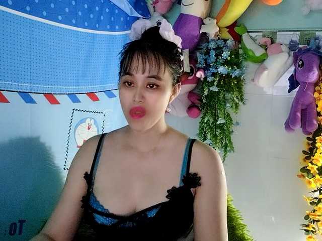 Youngsee69 webcam bongacams model stream image