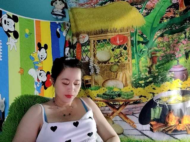 Youngsee69's BongaCams show and profile