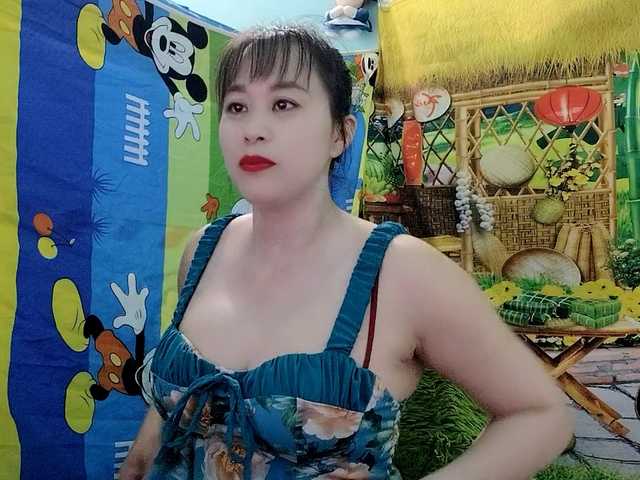 Youngsee69's BongaCams show and profile