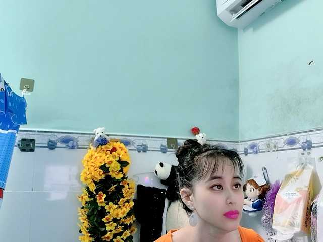 Youngsee69 webcam bongacams model stream image