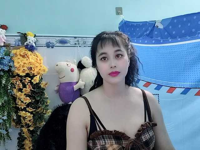 Youngsee69 webcam bongacams model stream image