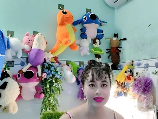 Youngsee69 webcam bongacams model stream image