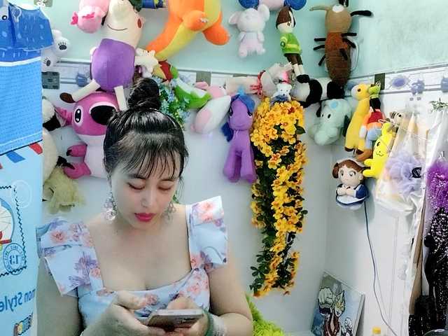 Youngsee69 webcam bongacams model stream image