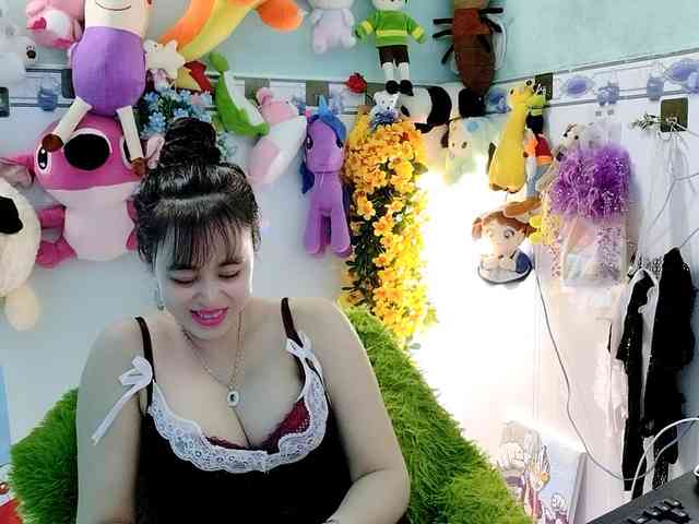 Youngsee69 Live Webcam on BongaCams
