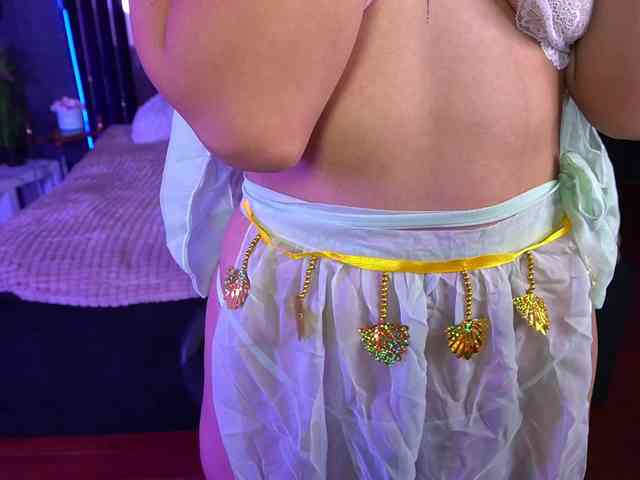 DreamyLinaa webcam