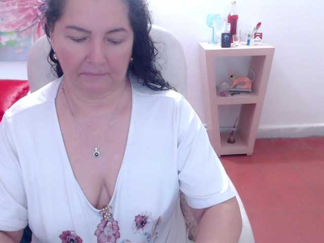 leonela from BongaCams is Freechat