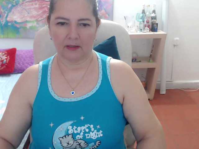 leonela's BongaCams show and profile