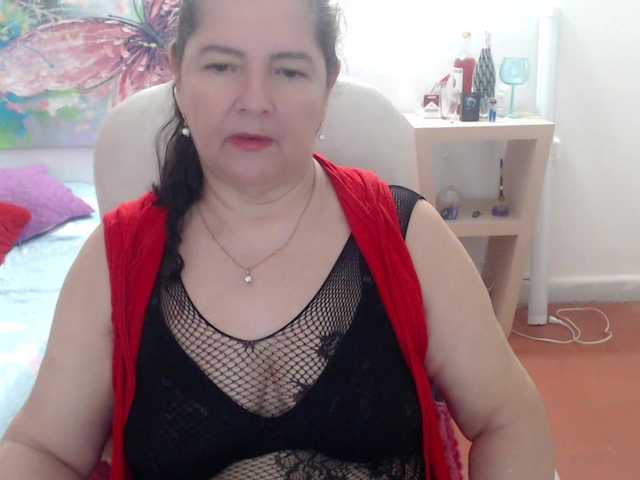 leonela's BongaCams show and profile