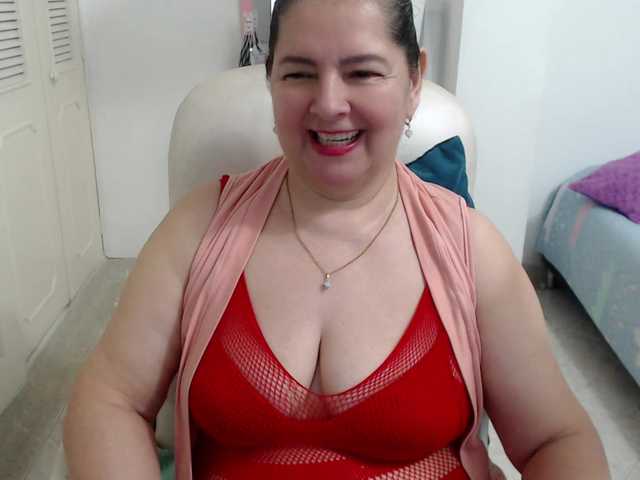 leonela's BongaCams show and profile