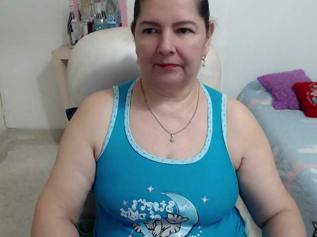 leonela's BongaCams show and profile