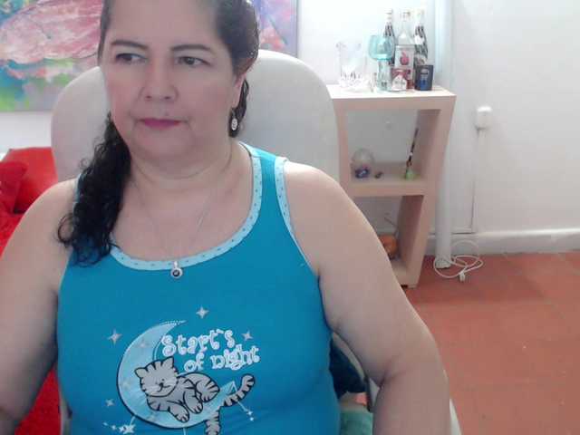 leonela's BongaCams show and profile