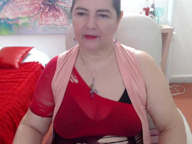 leonela's BongaCams show and profile