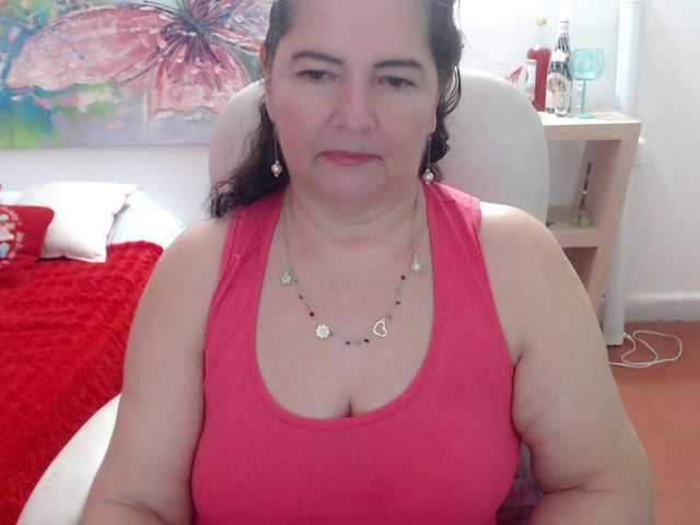 leonela's BongaCams show and profile