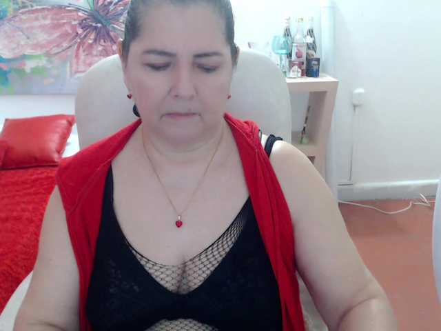 leonela's BongaCams show and profile