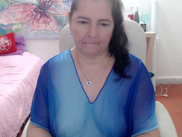 leonela's BongaCams show and profile