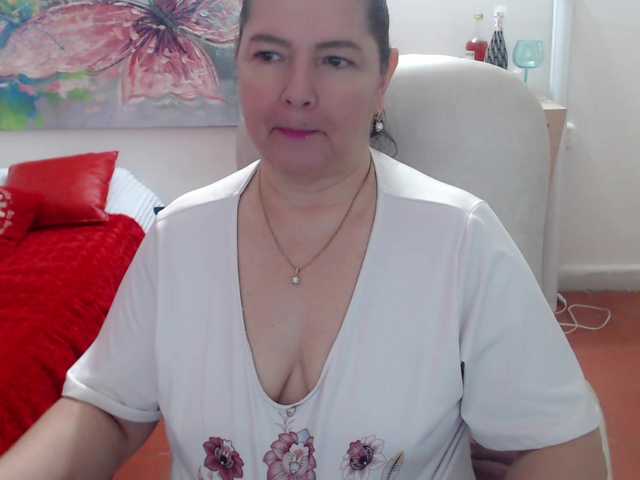 leonela from BongaCams is Freechat