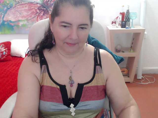 BongaCams leonela is Freechat leonela — triki triki halloween I want tokens for myself