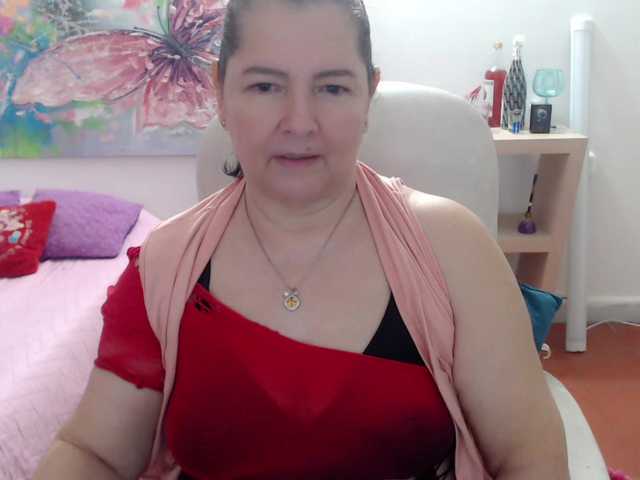 leonela's BongaCams show and profile