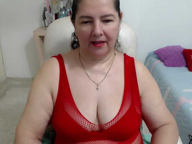 leonela's BongaCams show and profile