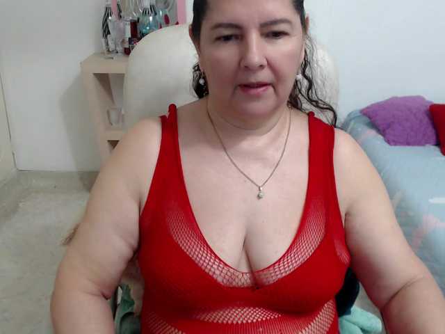 leonela's BongaCams show and profile
