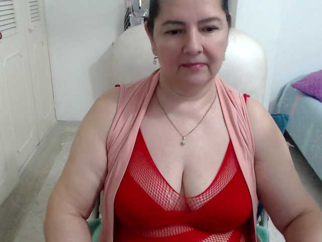 leonela's BongaCams show and profile