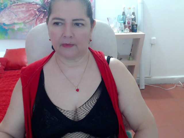 leonela's BongaCams show and profile