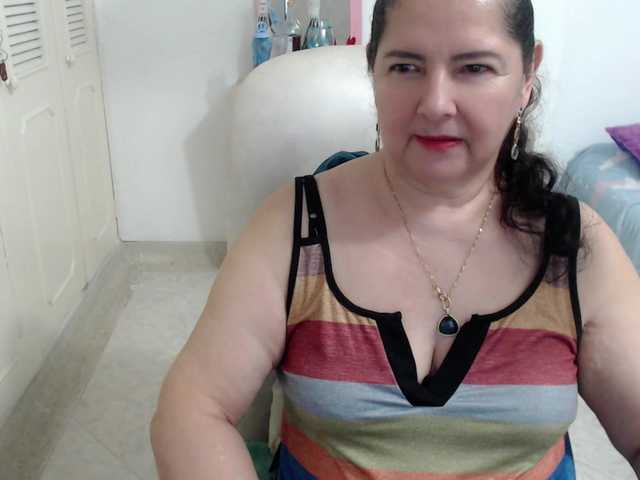 leonela's BongaCams show and profile