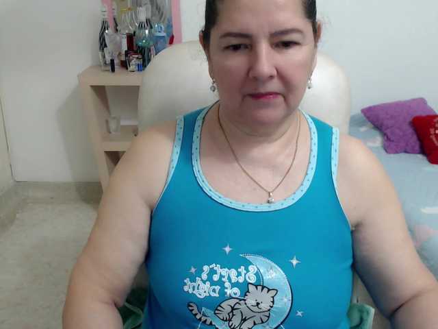 leonela's BongaCams show and profile