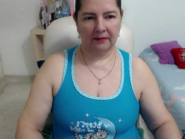 leonela's BongaCams show and profile