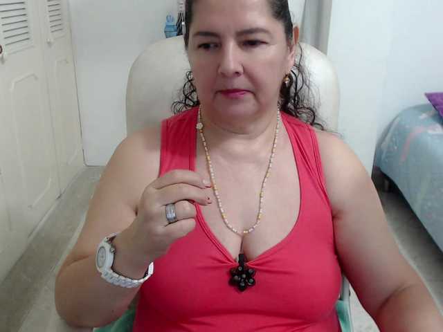 leonela's BongaCams show and profile