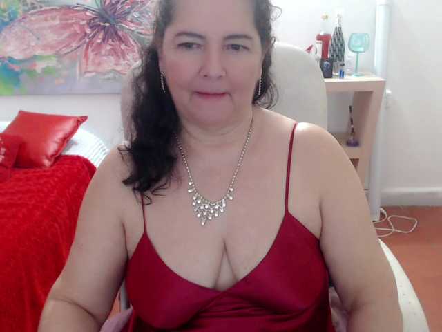 leonela's BongaCams show and profile