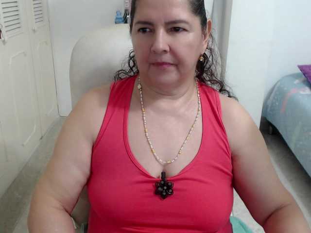 leonela's BongaCams show and profile