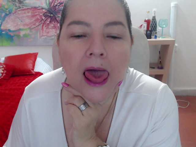 leonela from BongaCams is Freechat