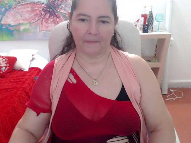 leonela's BongaCams show and profile