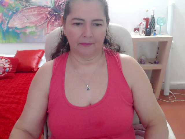 leonela's BongaCams show and profile